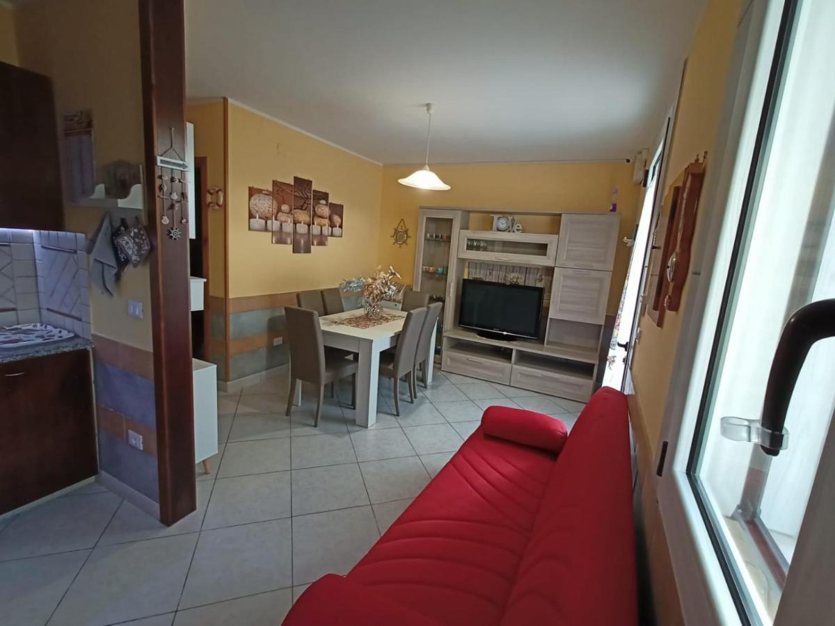 Villetta Poesia 50 M Dal Mare Con Giardino E Parcheggio Torre dell'Orso Exterior foto