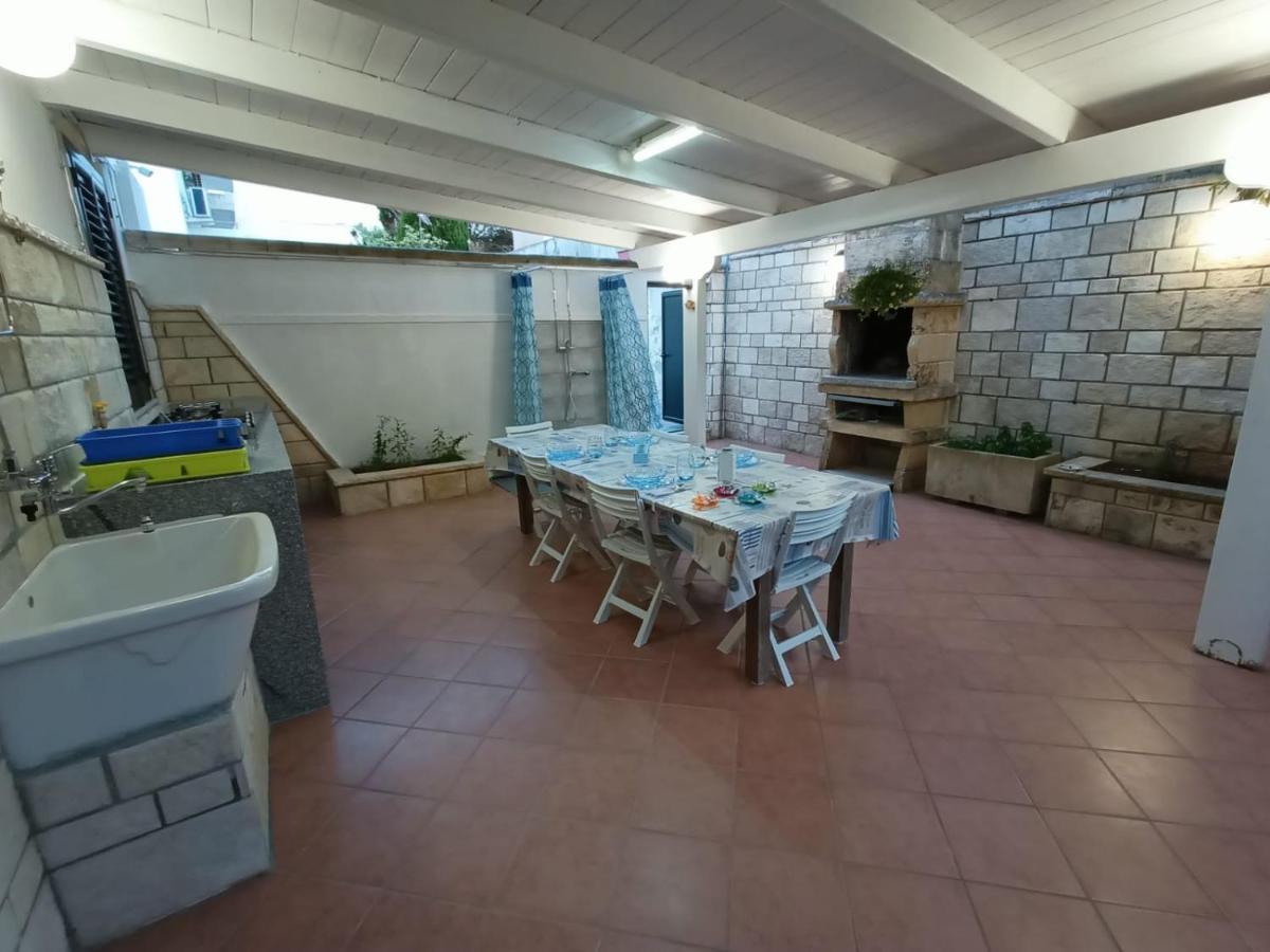 Villetta Poesia 50 M Dal Mare Con Giardino E Parcheggio Torre dell'Orso Exterior foto